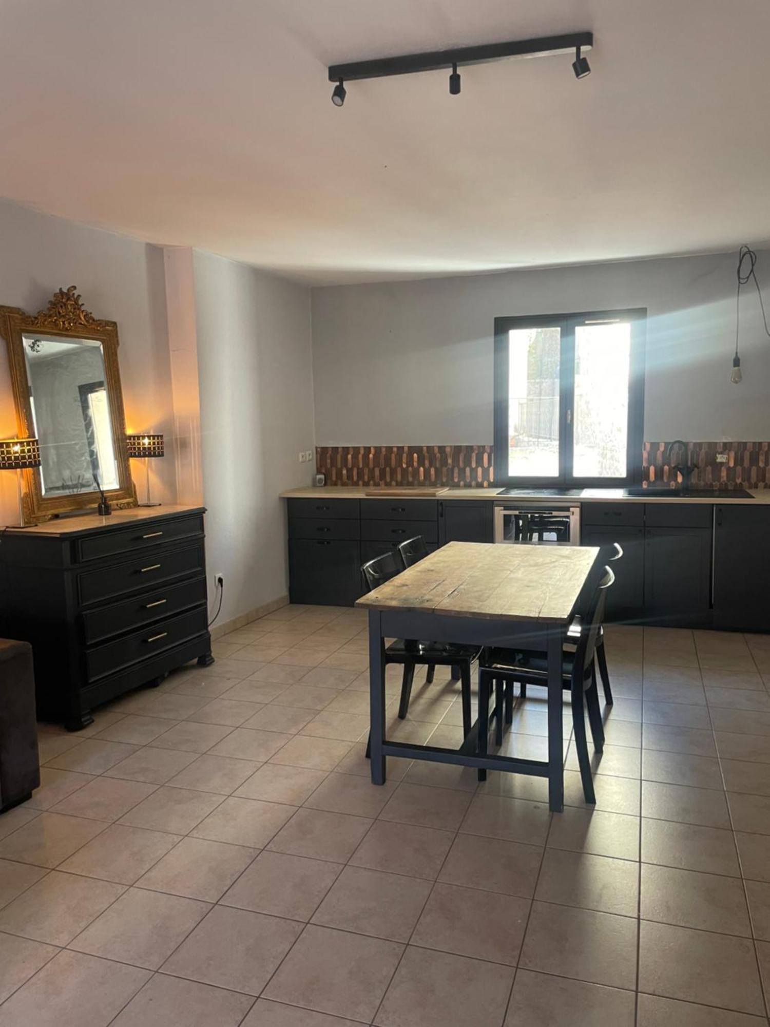 Maison De Village Avec Jacuzzi Et Garage ベドアン エクステリア 写真