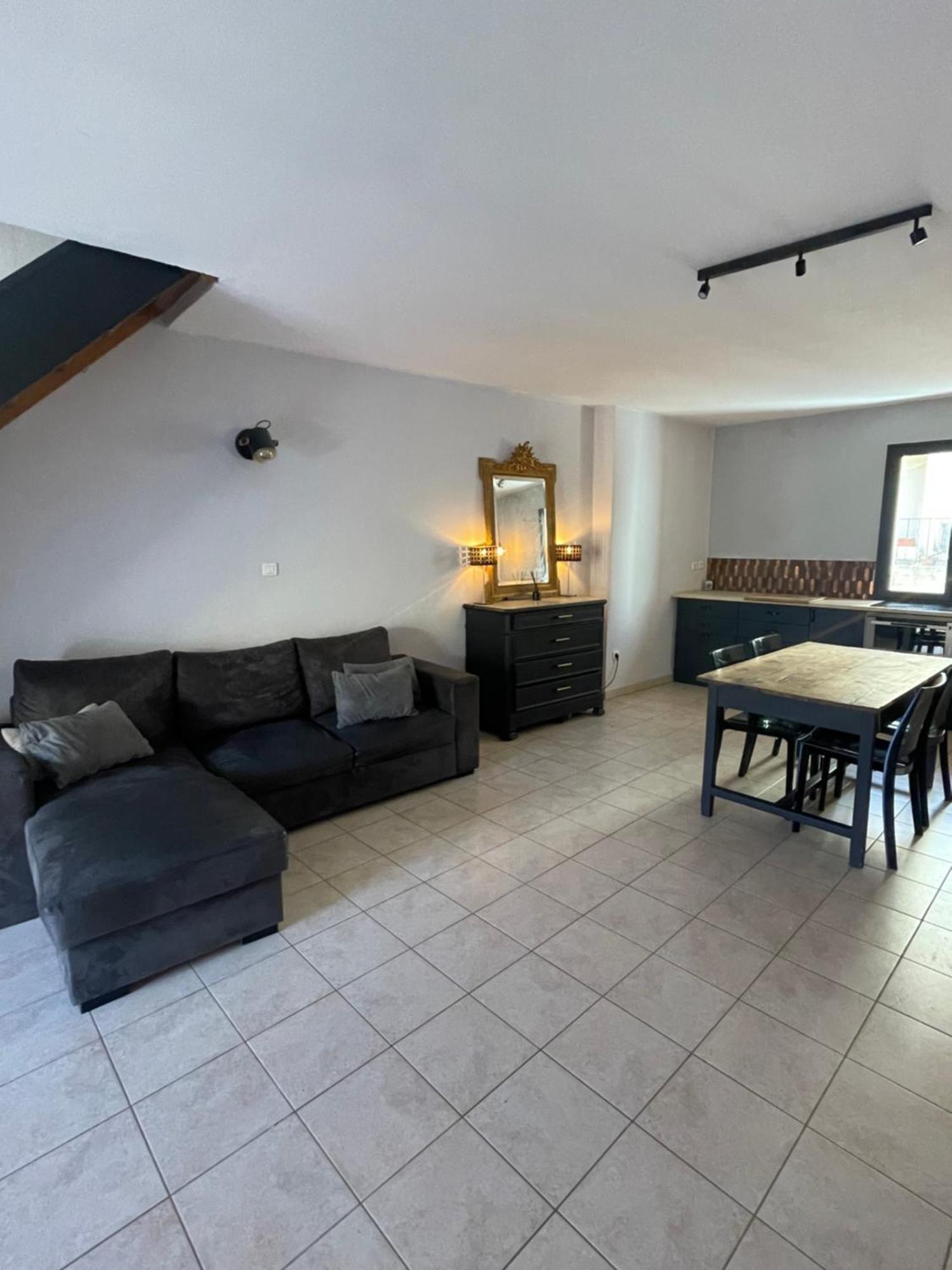 Maison De Village Avec Jacuzzi Et Garage ベドアン エクステリア 写真